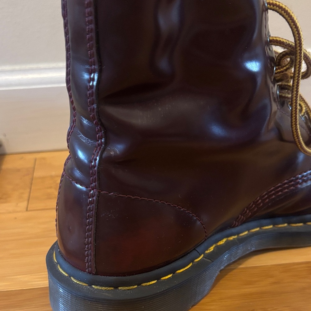 Dr. Martens Men's size 10 Vegan Leather 1460 Boots in Cherry Red - Picture 10 of 13